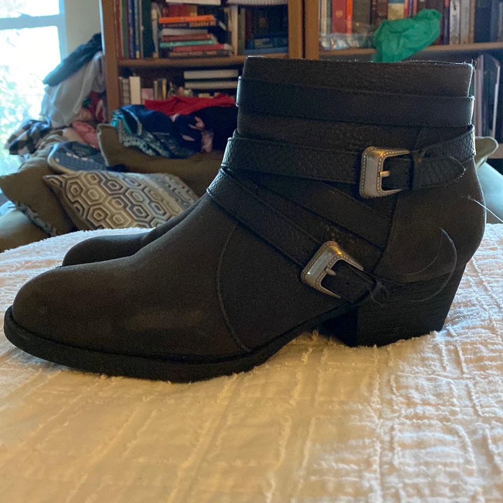 ⛄️NEW LISTING size 10 black booties